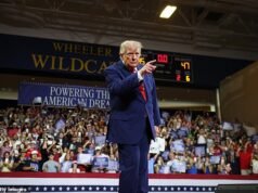 Pesquisas chocantes pedem um rude despertar de Trump na economia e nas próximas eleições intercalares
