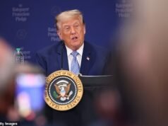 Austrália atingida por tarifas de 12,5% por Donald Trump – enquanto os EUA planejam tarifas sobre dezenas de parceiros comerciais