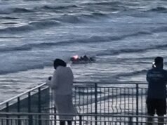 Pai e filha morrem após serem retirados da água na praia de Fistral, na Cornualha