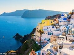 Passageira do cruzeiro Brit é encontrada morta em sua cabine enquanto atracava em Santorini