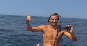 Uma busca foi cancelada e um surfista profissional britânico, de 28 anos, é dado como morto depois de desaparecer enquanto praticava paddle boarding na costa portuguesa.