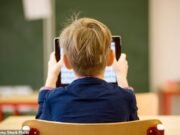 Crianças deixadas de lado na escola têm até duas vezes mais probabilidade de ficarem desempregadas e de não frequentarem a educação ou formação quando completam 18 anos, revela estudo