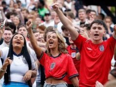 Suporte de bares e policiais para o início da Inglaterra e do México à 1h da manhã após a reviravolta da FIFA
