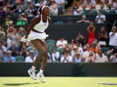 Wimbledon 2026: Coco Goff, a 2 pontos do segundo turno, se recupera no terceiro set e derrota Solana Sierra no tiebreak