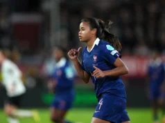 NEGÓCIO FEITO: Spurs quebram recorde de transferências femininas e contratam a zagueira francesa Alice Sombath