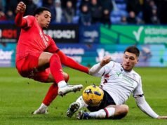 Hibs contratou o meio-campista Abdulai do Orient