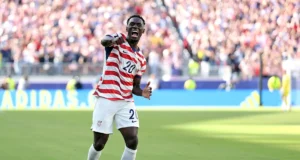 🚨 Folarin Balogun estará disponível para EUA x Bélgica após cartão vermelho