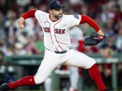 O Red Sox contrata o arremessador que anteriormente deixou a organização para se tornar um agente livre
