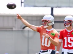 Um jogador em cada posição para assistir durante o campo de treinamento dos Patriots