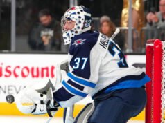 Connor Hellebuyck quer ir para Buffalo, então por que não fechar um acordo?
