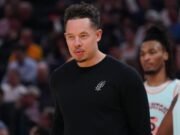 Os Spurs supostamente tinham interesse na ala do Lakers de US$ 28 milhões, mas em vez disso se contentaram com US$ 31 milhões