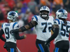 Panthers RT Taylor Moton está começando no tight end, potencialmente abrindo caminho para o estreante da primeira rodada Bryce Young em temporada crítica