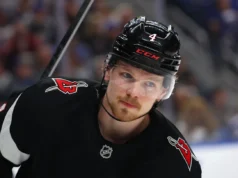 Vencedores e perdedores da agência gratuita da NHL: a grande extensão dos Blackhawks levanta sobrancelhas