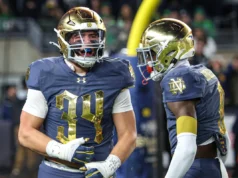 O irmão da estrela do futebol de Notre Dame foi uma das primeiras escolhas no draft da MLB