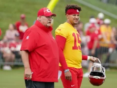 Visualize cada QB na lista de 90 jogadores do KC Chiefs antes do campo de treinamento