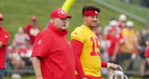 Visualize cada QB na lista de 90 jogadores do KC Chiefs antes do campo de treinamento