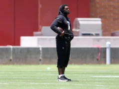 Cardinals HC Mike LaFleur diz que Jacoby Brissett participará dos treinos em meio a negociações de contrato ‘produtivas’