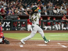Joshua Kuroda-Grauer fez seu primeiro home run na carreira pelo Atletismo