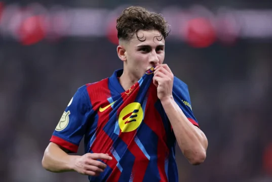 O atacante do Barcelona está voltando à forma e deve estar disponível para a estreia do campeonato