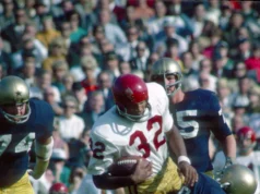 OJ Simpson é eleito um dos 25 maiores jogadores de futebol universitário