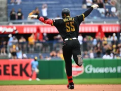 A novata do Pirates, Esmerlyn Valdez, acerta 3 home runs, 8 RBI doubleheader contra Brewers