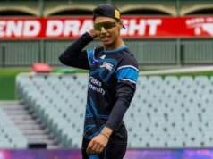 Os jogadores de críquete de origem indiana Jerrys Wadia e Aryan Sharma foram incluídos no time Cricket Australia