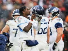 A equipe de futebol do Tennessee Titans continua adicionando