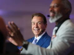 ‘Adoro o jeito que o cara joga’: Nick Saban elogia muito o Texas A&M QB Marcell Reed