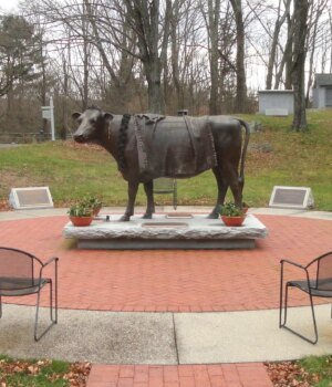Animal_Rights_Memorial_-_Sherborn2C_Massachusetts_-_DSC02932_28cropped_229.jpg
