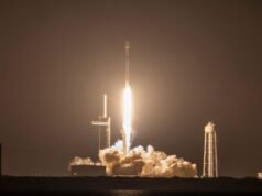 Um foguete rebelde da SpaceX cairá na lua no próximo mês. Aqui está o que você deve saber