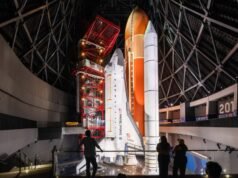 Prepare-se para a decolagem: a nova exposição do ônibus espacial Endeavour será aberta ao público este ano
