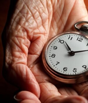 Clock-Aging-Time-Old.jpg