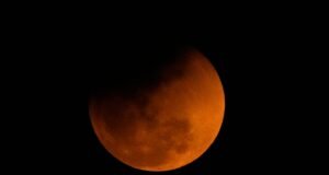 Eclipse lunar deve transformar o céu noturno em agosto