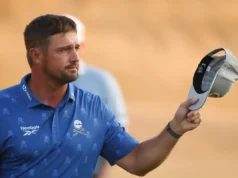 Atualizações ao vivo da terceira rodada do Open Championship, tabelas de classificação: Alguém pode parar Brason DeChambeau após seu pênalti caótico?