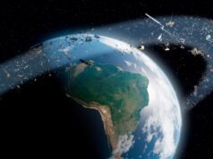 Nuvem de detritos espaciais descoberta em órbita de alto tráfego é ‘um campo minado em potencial’ para os satélites mais caros