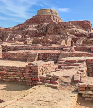 ancient-city-of-mohenjo-daro-indus-valley-civilization.webp