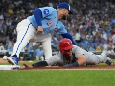 Os Cubs se tornaram o primeiro time desde 1894 a vencer e perder jogos consecutivos por pelo menos 15 corridas.