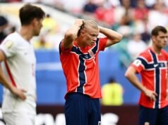 Por que o segundo gol da Noruega contra a Inglaterra foi anulado pelo VAR devido a uma falta de Erling Haaland?