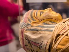 Arqueólogos encontraram a Ilíada de Homero dentro de uma múmia egípcia de 1.600 anos