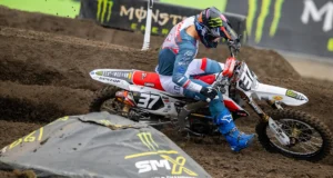 Cole Davis vence Redbud 250 Moto 1 após batalha feroz com seu companheiro de equipe Caden Dudney