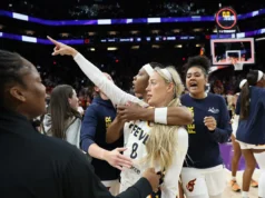 Sophie Cunningham recria meme apontador para Troll Mercury Crowd In Victory