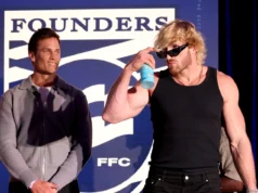 Tom Brady deu um tapa em Logan Paul. Estamos caminhando para um confronto na WWE entre os dois?