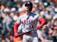Angels negociam Logan O’Hoppe e Chase Silseth com Rangers antes do prazo de negociação enquanto as lutas continuam