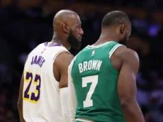 De Giannis Antetokounmpo a LeBron James e Jaylen Brown: uma linha do tempo das principais jogadas fora de temporada da NBA