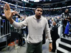 Giannis, negociado com o Heat, se despede do Bucks, chama Milwaukee de ‘minha cidade, meu time, minha família’