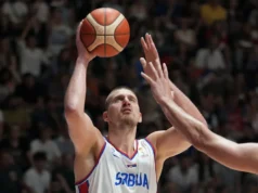 Jokic reafirmou seu desejo de permanecer no Nuggets por toda a carreira, planejando esperar para assinar uma prorrogação