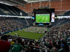Em qualquer idioma: os falantes de inglês sintonizam as transmissões da Copa do Mundo em espanhol