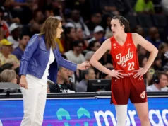 Silver diz que Kaitlyn Clark se tornou uma ‘futebol política’ em meio à controvérsia da arbitragem da WNBA