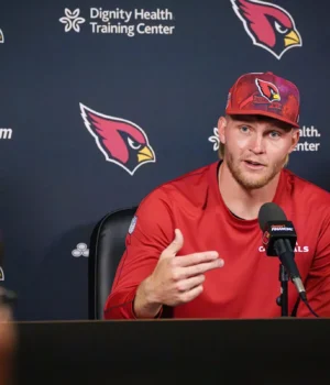 https2F2Fmedia.zenfs_.com2Fen2Farizona_cardinals_wire_usa_today_sports_articles_6622F8bbfc819db.webp