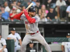 Willson Contreras, do Red Sox, deixou o jogo de quarta-feira com uma lesão no pé esquerdo